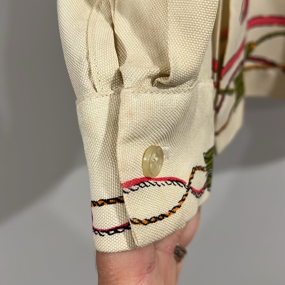 Vintage Blouse - 9/10, union made, keys, ribbon, rope - Picture 4 of 15